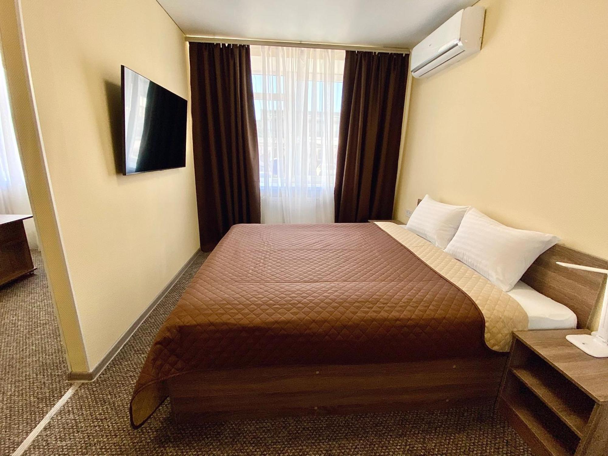 Yavir Hotel Poltava Room photo